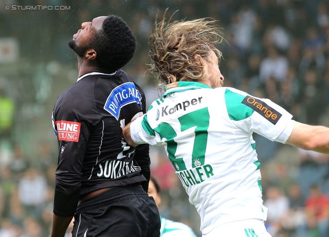 Sturm Graz - Rapid Wien
Oesterreichische Fussball Bundesliga, 32. Runde, SK Sturm Graz - SK Rapid Wien, Stadion Liebenau Graz, 05.05.2013. 

Foto zeigt Richard Sukuta-Pasu (Sturm) und Harald Pichler (Rapid)
