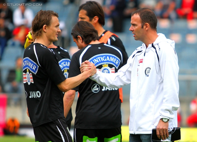 Sturm Graz - Rapid Wien
Oesterreichische Fussball Bundesliga, 32. Runde, SK Sturm Graz - SK Rapid Wien, Stadion Liebenau Graz, 05.05.2013. 

Foto zeigt Andreas Hoelzl (Sturm) und Mario Haas (Teammanagement Sturm)
