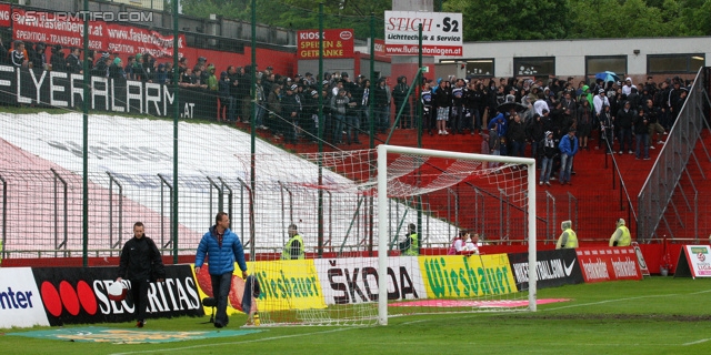 Admira Wacker - Sturm Graz
Oesterreichische Fussball Bundesliga, 33. Runde, FC Admira Wacker Moedling - SK Sturm Graz, Stadion Suedstadt Maria Enzersdorf, 11.05.2013. 

Foto zeigt Fans von Sturm
Schlüsselwörter: protest