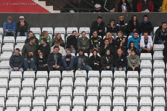 Admira Wacker - Sturm Graz
Oesterreichische Fussball Bundesliga, 33. Runde, FC Admira Wacker Moedling - SK Sturm Graz, Stadion Suedstadt Maria Enzersdorf, 11.05.2013. 

Foto zeigt Fans von Sturm
Schlüsselwörter: protest