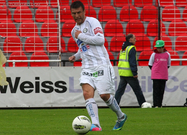 Admira Wacker - Sturm Graz
Oesterreichische Fussball Bundesliga, 33. Runde, FC Admira Wacker Moedling - SK Sturm Graz, Stadion Suedstadt Maria Enzersdorf, 11.05.2013. 

Foto zeigt Milan Dudic (Sturm)
