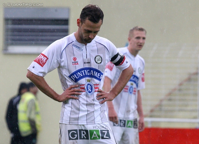 Admira Wacker - Sturm Graz
Oesterreichische Fussball Bundesliga, 33. Runde, FC Admira Wacker Moedling - SK Sturm Graz, Stadion Suedstadt Maria Enzersdorf, 11.05.2013. 

Foto zeigt Michael Madl (Sturm) und Matthias Koch (Sturm)
Schlüsselwörter: enttaeuschung