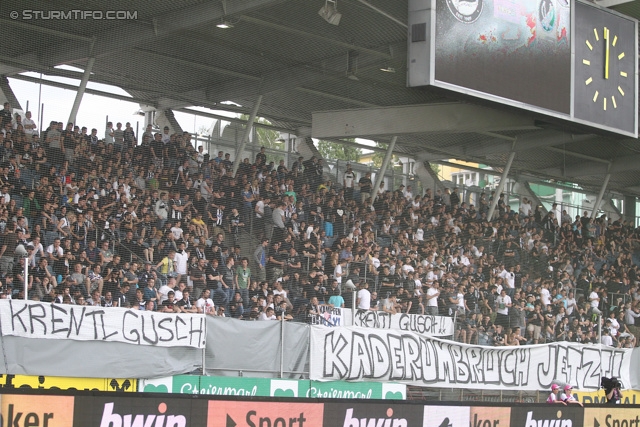 Sturm Graz - Ried
Oesterreichische Fussball Bundesliga, 34. Runde, SK Sturm Graz - SV Ried, Stadion Liebenau Graz, 19.05.2013. 

Foto zeigt Fans von Sturm mit einem Spruchband
Schlüsselwörter: protest