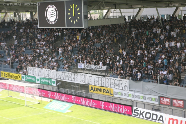 Sturm Graz - Ried
Oesterreichische Fussball Bundesliga, 34. Runde, SK Sturm Graz - SV Ried, Stadion Liebenau Graz, 19.05.2013. 

Foto zeigt Fans von Sturm mit einem Spruchband
Schlüsselwörter: protest