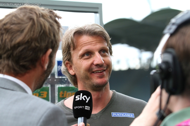 Sturm Graz - Ried
Oesterreichische Fussball Bundesliga, 34. Runde, SK Sturm Graz - SV Ried, Stadion Liebenau Graz, 19.05.2013. 

Foto zeigt Markus Schopp (Cheftrainer Sturm) beim Interview
