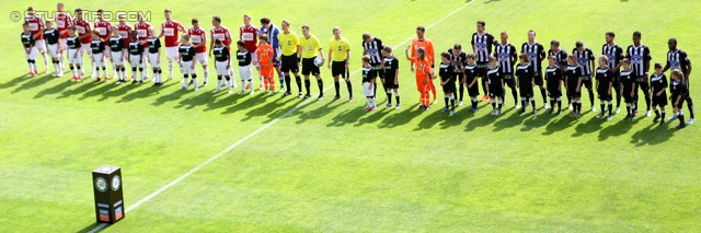 Sturm Graz - Ried
Oesterreichische Fussball Bundesliga, 34. Runde, SK Sturm Graz - SV Ried, Stadion Liebenau Graz, 19.05.2013. 

Foto zeigt Mannschaft von Ried, das Schiedsrichterteam und die Mannschaft von Sturm
