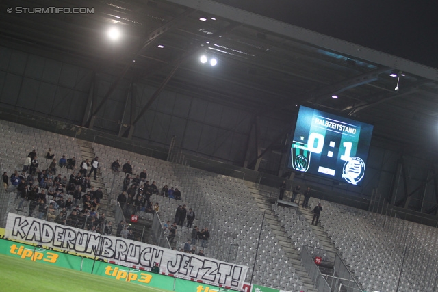 Wacker Innsbruck - Sturm Graz
Oesterreichische Fussball Bundesliga, 35. Runde, FC Wacker Innsbruck - SK Sturm Graz, Tivoli Neu Innsbruck, 22.05.2013. 

Foto zeigt Fans von Sturm mit einem Spruchband und die Anzeigetafel
Schlüsselwörter: protest