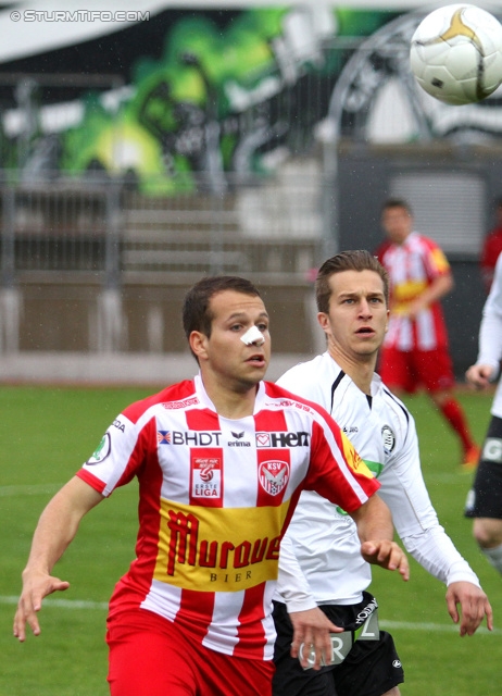 Sturm Amateure - KSV Amateure
Regionalliga Mitte, 28. Runde,  Sturm Graz Amateure - KSV Amateure, Trainingszentrum Messendorf, 24.05.2013. 

Foto zeigt Michael Hochleitner (KSV Amateure) und Marc Andre Schmerboeck (Sturm Amateure)
Schlüsselwörter: kopfball