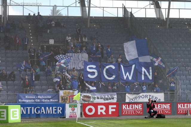 Sturm Graz - Wr. Neustadt
Oesterreichische Fussball Bundesliga, 36. Runde, SK Sturm Graz - SC Wiener Neustadt, Stadion Liebenau Graz, 26.05.2013. 

Foto zeigt Fans von Wr. Neustadt
