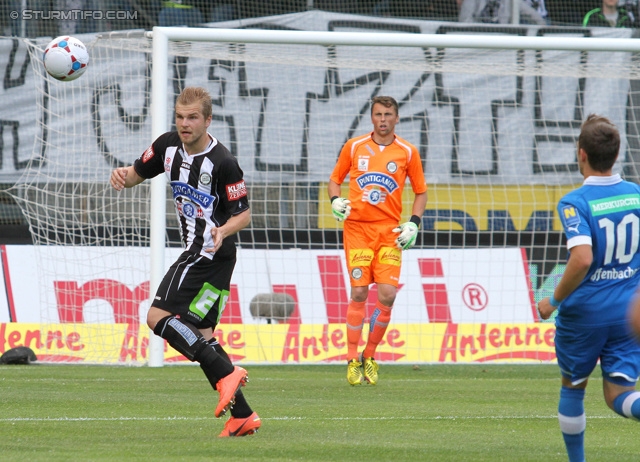 Sturm Graz - Wr. Neustadt
Oesterreichische Fussball Bundesliga, 36. Runde, SK Sturm Graz - SC Wiener Neustadt, Stadion Liebenau Graz, 26.05.2013. 

Foto zeigt Zeljko Balen (Sturm), Christian Gratzei (Sturm) und Daniel Offenbacher (Wr. Neustadt)
