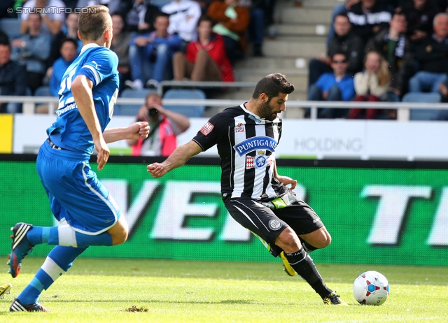 Sturm Graz - Wr. Neustadt
Oesterreichische Fussball Bundesliga, 36. Runde, SK Sturm Graz - SC Wiener Neustadt, Stadion Liebenau Graz, 26.05.2013. 

Foto zeigt Christian Ramsebner (Wr. Neustadt) und Serkan Ciftci (Sturm)
