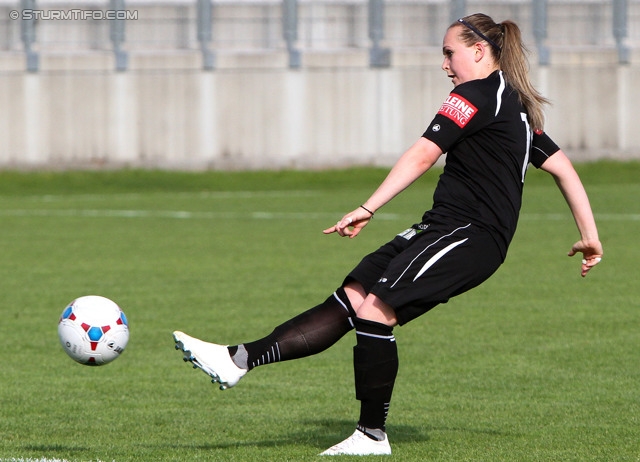 Sturm Damen - Suedbuergenland 1b
2. Frauenliga Ost/Sued, 22. Runde,  SK Sturm Graz Damen/Stattegg - FC Suedburgenland 1b, Trainingszentrum Messendorf, 01.06.2013. 

Foto zeigt Stephanie Schachner (Sturm Damen)
