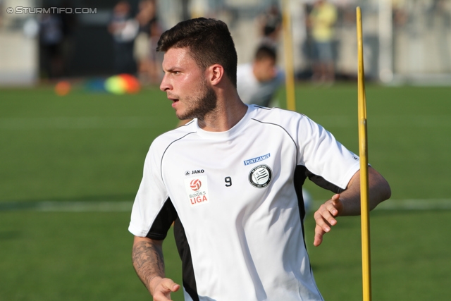 Trainingsauftakt Sturm
Oesterreichische Fussball Bundesliga, SK Sturm Graz Trainingsauftakt, Trainingszentrum Messendorf, 17.06.2013.

Foto zeigt Marco Djuricin (Sturm)
