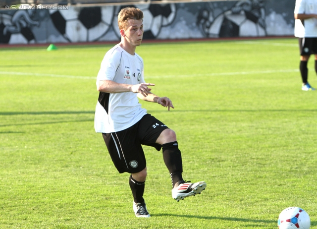 Trainingsauftakt Sturm
Oesterreichische Fussball Bundesliga, SK Sturm Graz Trainingsauftakt, Trainingszentrum Messendorf, 17.06.2013.

Foto zeigt Marc Andre Schmerboeck (Sturm)
