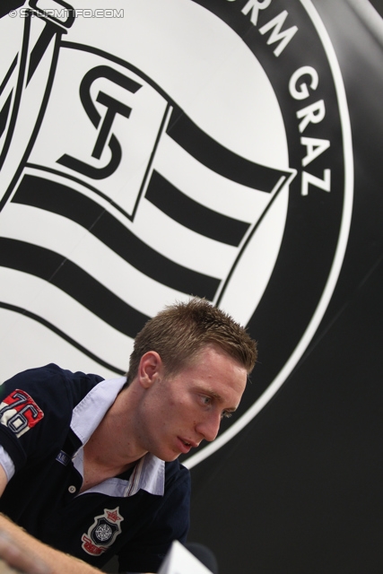 Pressekonferenz Sturm
Oesterreichische Fussball Bundesliga, SK Sturm Graz Pressekonferenz, Trainingszentrum Messendorf, 03.07.2013.

Foto zeigt Robert Beric (Sturm)
