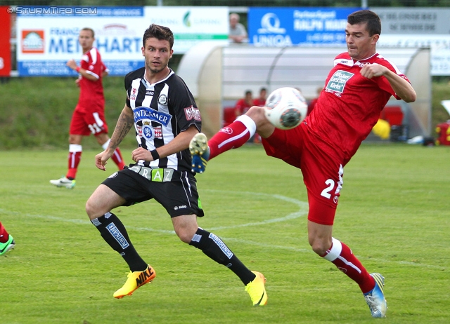 Sturm Graz - Kaiserslautern
Testspiel,  SK Sturm Graz - 1. FC Kaiserslautern, Arena Kumberg, 05.07.2013. 

Foto zeigt Marco Djuricin (Sturm) und Jan Simunek (Kaiserslautern)

