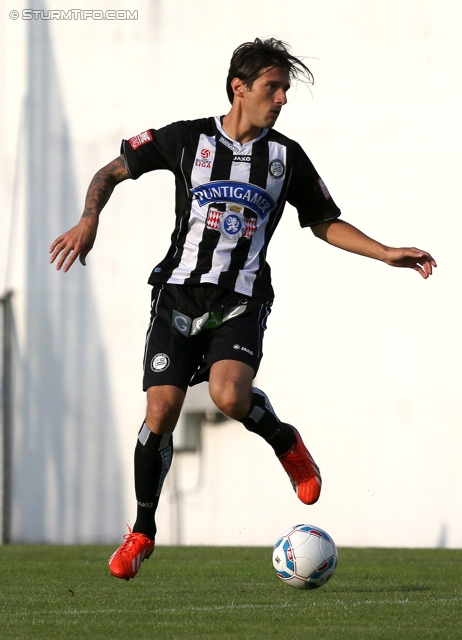 Team Wiener Linien - Sturm Graz
OEFB Cup, 1. Runde, SC Team Wiener Linien -  SK Sturm Graz, Raxplatz Wien, 13.07.2013. 

Foto zeigt Nikola Vujadinovic (Sturm)
