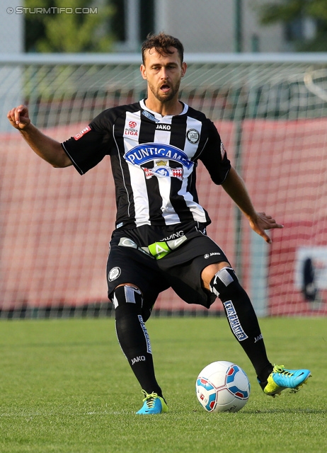 Team Wiener Linien - Sturm Graz
OEFB Cup, 1. Runde, SC Team Wiener Linien -  SK Sturm Graz, Raxplatz Wien, 13.07.2013. 

Foto zeigt Michael Madl (Sturm)
