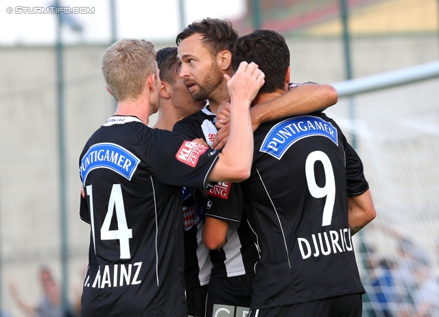 Team Wiener Linien - Sturm Graz
OEFB Cup, 1. Runde, SC Team Wiener Linien -  SK Sturm Graz, Raxplatz Wien, 13.07.2013. 

Foto zeigt Florian Kainz (Sturm), Michael Madl (Sturm) und Marco Djuricin (Sturm)
Schlüsselwörter: torjubel