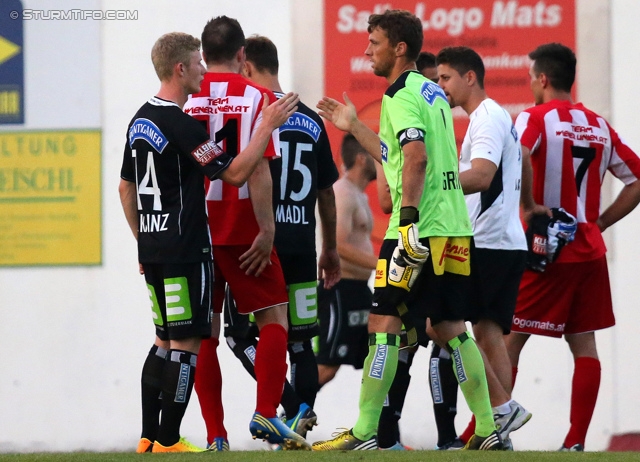 Team Wiener Linien - Sturm Graz
OEFB Cup, 1. Runde, SC Team Wiener Linien -  SK Sturm Graz, Raxplatz Wien, 13.07.2013. 

Foto zeigt Florian Kainz (Sturm) und Christian Gratzei (Sturm)
