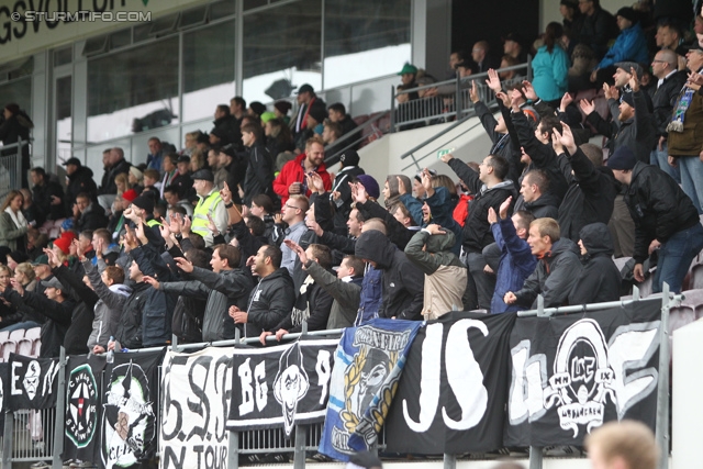 Breidablik - Sturm Graz
UEFA Europa League Qualifikation 2. Runde, FC Breidablik Kopavagur - SK Sturm Graz, Stadion Kopavogsvollur, 18.07.2013. 

Foto zeigt Fans von Sturm
