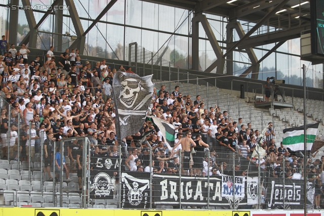 Wacker Innsbruck - Sturm Graz
Oesterreichische Fussball Bundesliga, 1. Runde, FC Wacker Innsbruck - SK Sturm Graz, Tivoli Neu Innsbruck, 21.07.2013. 

Foto zeigt Fans von Sturm
