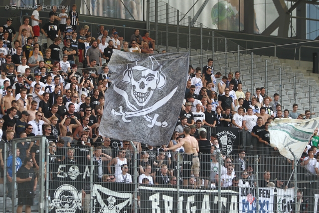 Wacker Innsbruck - Sturm Graz
Oesterreichische Fussball Bundesliga, 1. Runde, FC Wacker Innsbruck - SK Sturm Graz, Tivoli Neu Innsbruck, 21.07.2013. 

Foto zeigt Fans von Sturm
