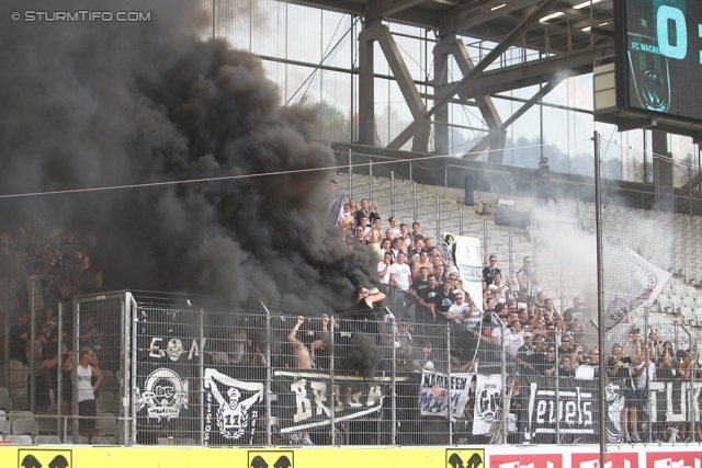 Wacker Innsbruck - Sturm Graz
Oesterreichische Fussball Bundesliga, 1. Runde, FC Wacker Innsbruck - SK Sturm Graz, Tivoli Neu Innsbruck, 21.07.2013. 

Foto zeigt Fans von Sturm
Schlüsselwörter: pyrotechnik