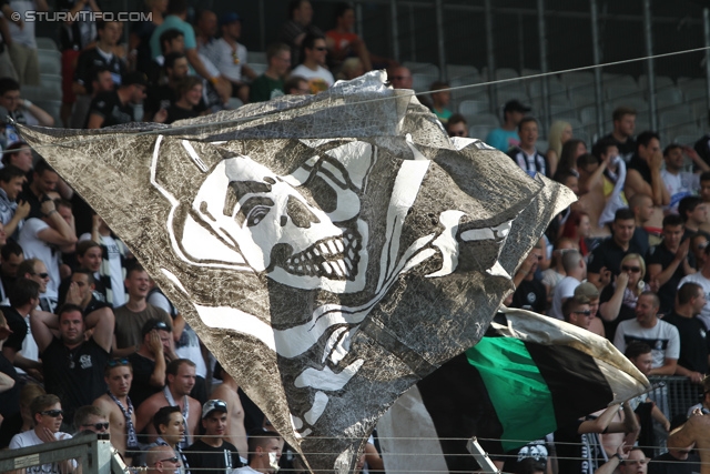 Wacker Innsbruck - Sturm Graz
Oesterreichische Fussball Bundesliga, 1. Runde, FC Wacker Innsbruck - SK Sturm Graz, Tivoli Neu Innsbruck, 21.07.2013. 

Foto zeigt Fans von Sturm
