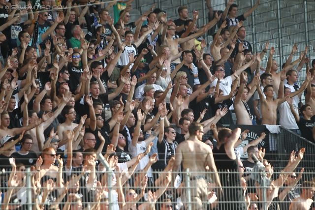 Wacker Innsbruck - Sturm Graz
Oesterreichische Fussball Bundesliga, 1. Runde, FC Wacker Innsbruck - SK Sturm Graz, Tivoli Neu Innsbruck, 21.07.2013. 

Foto zeigt Fans von Sturm
