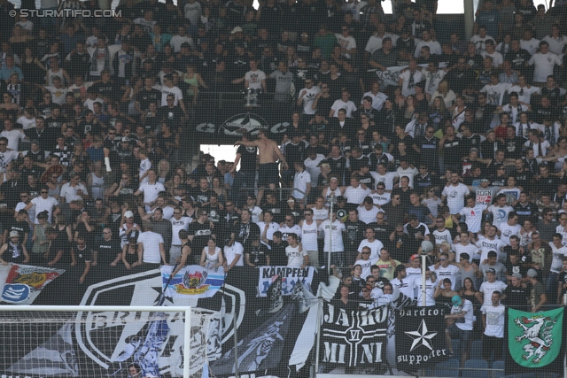 Sturm Graz - Breidablik
UEFA Europa League Qualifikation 2. Runde, SK Sturm Graz -  FC Breidablik Kopavagur, Stadion Liebenau Graz, 25.07.2013. 

Foto zeigt Fans von Sturm

