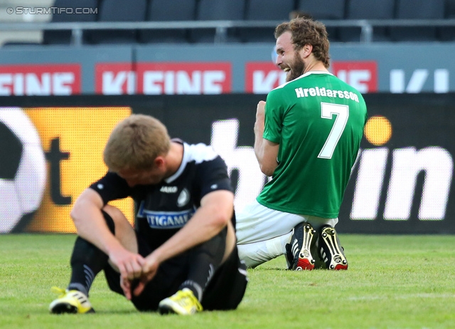 Sturm Graz - Breidablik
UEFA Europa League Qualifikation 2. Runde, SK Sturm Graz -  FC Breidablik Kopavagur, Stadion Liebenau Graz, 25.07.2013. 

Foto zeigt Robert Beric (Sturm) und Thordur Hreidarsson
