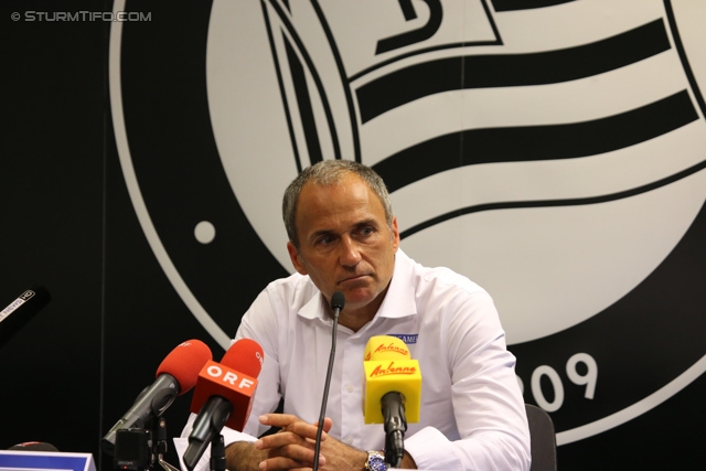 Sturm Graz - Breidablik
UEFA Europa League Qualifikation 2. Runde, SK Sturm Graz -  FC Breidablik Kopavagur, Stadion Liebenau Graz, 25.07.2013. 

Foto zeigt Darko Milanic (Cheftrainer Sturm) bei der Pressekonferenz
