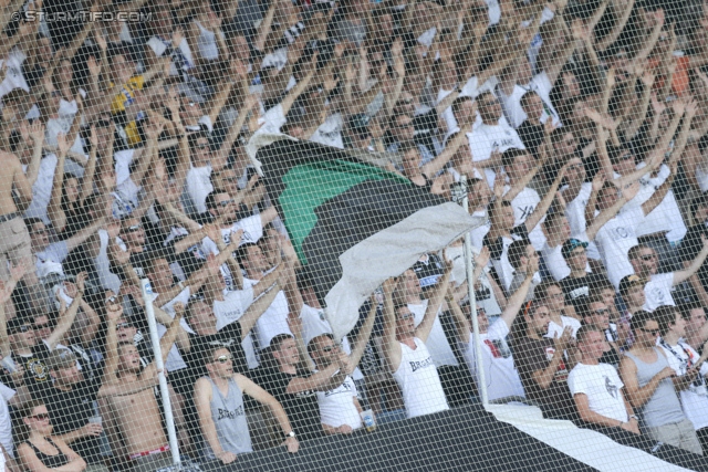 Sturm Graz - Groedig
Oesterreichische Fussball Bundesliga, 2. Runde, SK Sturm Graz - SV Groedig, Stadion Liebenau Graz, 28.07.2013. 

Foto zeigt Fans von Sturm
