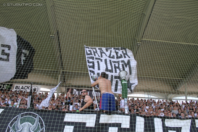 Sturm Graz - Groedig
Oesterreichische Fussball Bundesliga, 2. Runde, SK Sturm Graz - SV Groedig, Stadion Liebenau Graz, 28.07.2013. 

Foto zeigt Fans von Sturm
