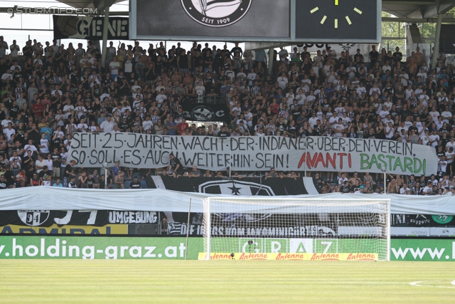 Sturm Graz - Rapid Wien
Oesterreichische Fussball Bundesliga, 3. Runde, SK Sturm Graz - SK Rapid Wien, Stadion Liebenau Graz, 04.08.2013. 

Foto zeigt Fans von Sturm mit einem Spruchband
