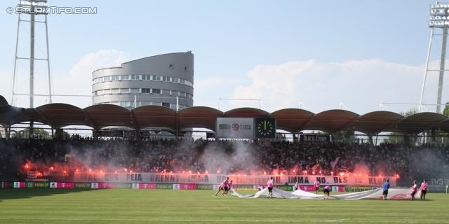 Sturm Graz - Rapid Wien
Oesterreichische Fussball Bundesliga, 3. Runde, SK Sturm Graz - SK Rapid Wien, Stadion Liebenau Graz, 04.08.2013. 

Foto zeigt Fans von Sturm mit einer Choreografie
