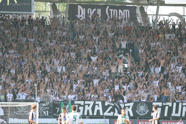 Sturm Graz - Rapid Wien
Oesterreichische Fussball Bundesliga, 3. Runde, SK Sturm Graz - SK Rapid Wien, Stadion Liebenau Graz, 04.08.2013. 

Foto zeigt Fans von Sturm
