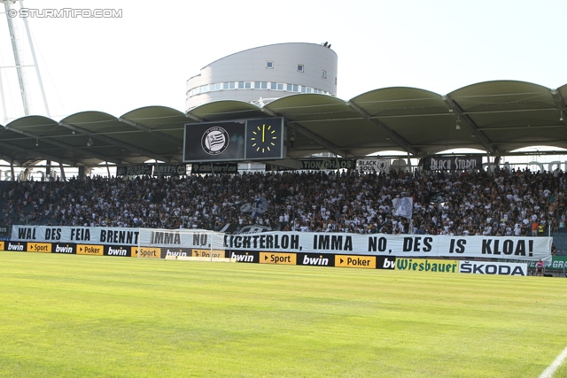 Sturm Graz - Rapid Wien
Oesterreichische Fussball Bundesliga, 3. Runde, SK Sturm Graz - SK Rapid Wien, Stadion Liebenau Graz, 04.08.2013. 

Foto zeigt Fans von Sturm mit einem Spruchband
