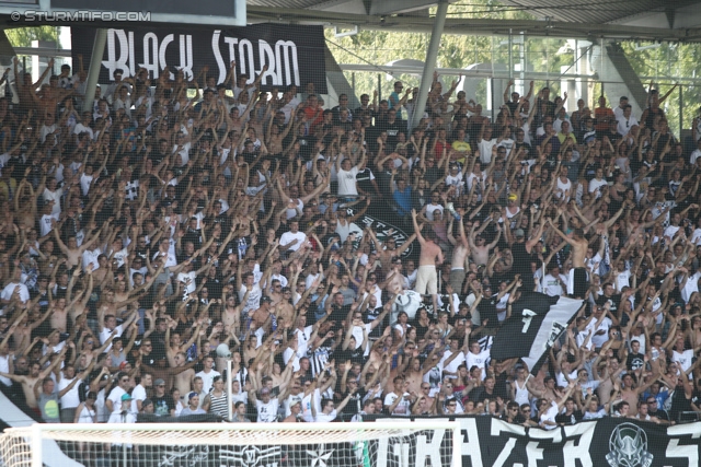 Sturm Graz - Rapid Wien
Oesterreichische Fussball Bundesliga, 3. Runde, SK Sturm Graz - SK Rapid Wien, Stadion Liebenau Graz, 04.08.2013. 

Foto zeigt Fans von Sturm
