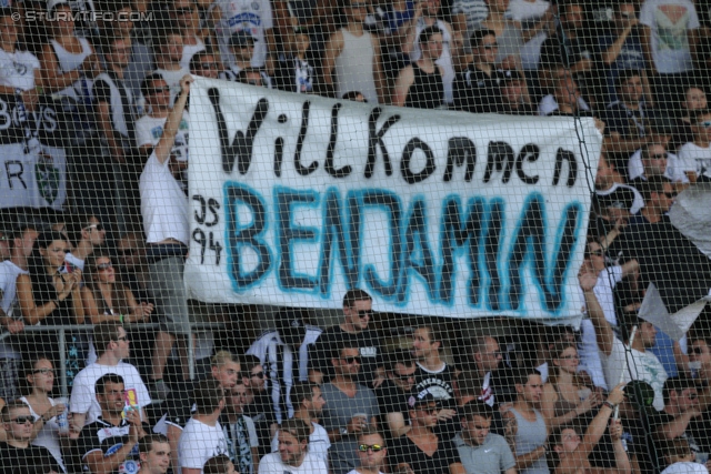 Sturm Graz - Rapid Wien
Oesterreichische Fussball Bundesliga, 3. Runde, SK Sturm Graz - SK Rapid Wien, Stadion Liebenau Graz, 04.08.2013. 

Foto zeigt Fans von Sturm mit einem Spruchband
