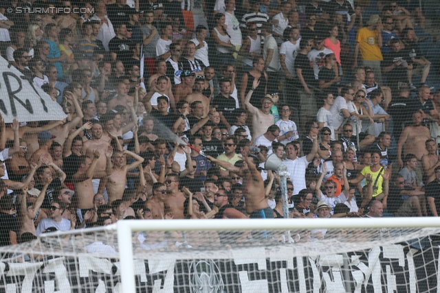 Sturm Graz - Rapid Wien
Oesterreichische Fussball Bundesliga, 3. Runde, SK Sturm Graz - SK Rapid Wien, Stadion Liebenau Graz, 04.08.2013. 

Foto zeigt Fans von Sturm
