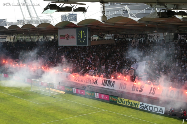 Sturm Graz - Rapid Wien
Oesterreichische Fussball Bundesliga, 3. Runde, SK Sturm Graz - SK Rapid Wien, Stadion Liebenau Graz, 04.08.2013. 

Foto zeigt Fans von Sturm mit einer Choreografie
