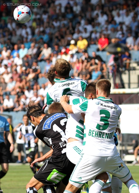 Sturm Graz - Rapid Wien
Oesterreichische Fussball Bundesliga, 3. Runde, SK Sturm Graz - SK Rapid Wien, Stadion Liebenau Graz, 04.08.2013. 

Foto zeigt Nikola Vujadinovic (Sturm) und Brian Behrendt (Rapid)
