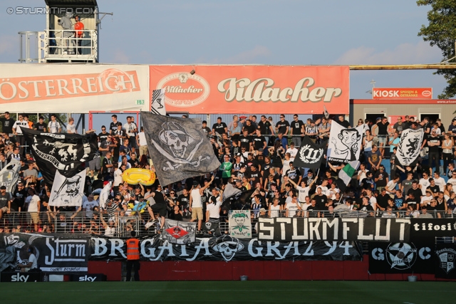 Admira Wacker - Sturm Graz
Oesterreichische Fussball Bundesliga, 4. Runde, FC Admira Wacker Moedling - SK Sturm Graz, Stadion Suedstadt Maria Enzersdorf, 10.08.2013. 

Foto zeigt Fans von Sturm
