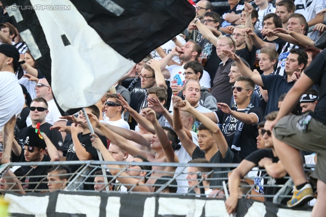 Admira Wacker - Sturm Graz
Oesterreichische Fussball Bundesliga, 4. Runde, FC Admira Wacker Moedling - SK Sturm Graz, Stadion Suedstadt Maria Enzersdorf, 10.08.2013. 

Foto zeigt Fans von Sturm
