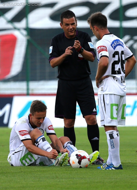 Admira Wacker - Sturm Graz
Oesterreichische Fussball Bundesliga, 4. Runde, FC Admira Wacker Moedling - SK Sturm Graz, Stadion Suedstadt Maria Enzersdorf, 10.08.2013. 

Foto zeigt Daniel Beichler (Sturm), Schiedsrichter Christian Dintar und Tobias Kainz (Sturm)
