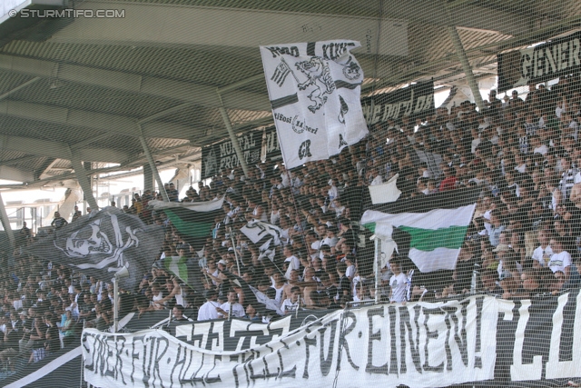 Sturm Graz - Salzburg
Oesterreichische Fussball Bundesliga, 5. Runde, SK Sturm Graz - FC RB Salzburg, Stadion Liebenau Graz, 17.08.2013. 

Foto zeigt Fans von Sturm mit einem Spruchband
