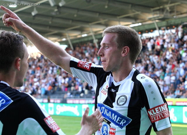 Sturm Graz - Salzburg
Oesterreichische Fussball Bundesliga, 5. Runde, SK Sturm Graz - FC RB Salzburg, Stadion Liebenau Graz, 17.08.2013. 

Foto zeigt Daniel Beichler (Sturm) und Robert Beric (Sturm)
Schlüsselwörter: torjubel