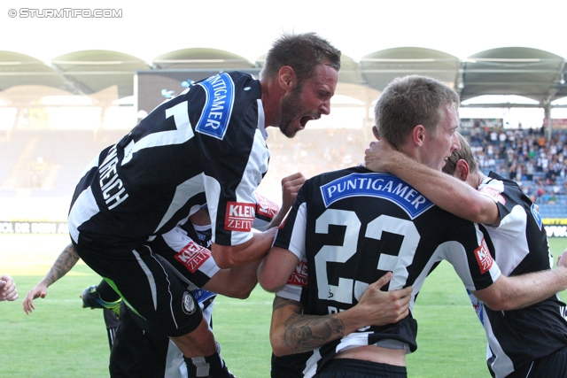 Sturm Graz - Salzburg
Oesterreichische Fussball Bundesliga, 5. Runde, SK Sturm Graz - FC RB Salzburg, Stadion Liebenau Graz, 17.08.2013. 

Foto zeigt Martin Ehrenreich (Sturm) und Robert Beric (Sturm)
Schlüsselwörter: torjubel